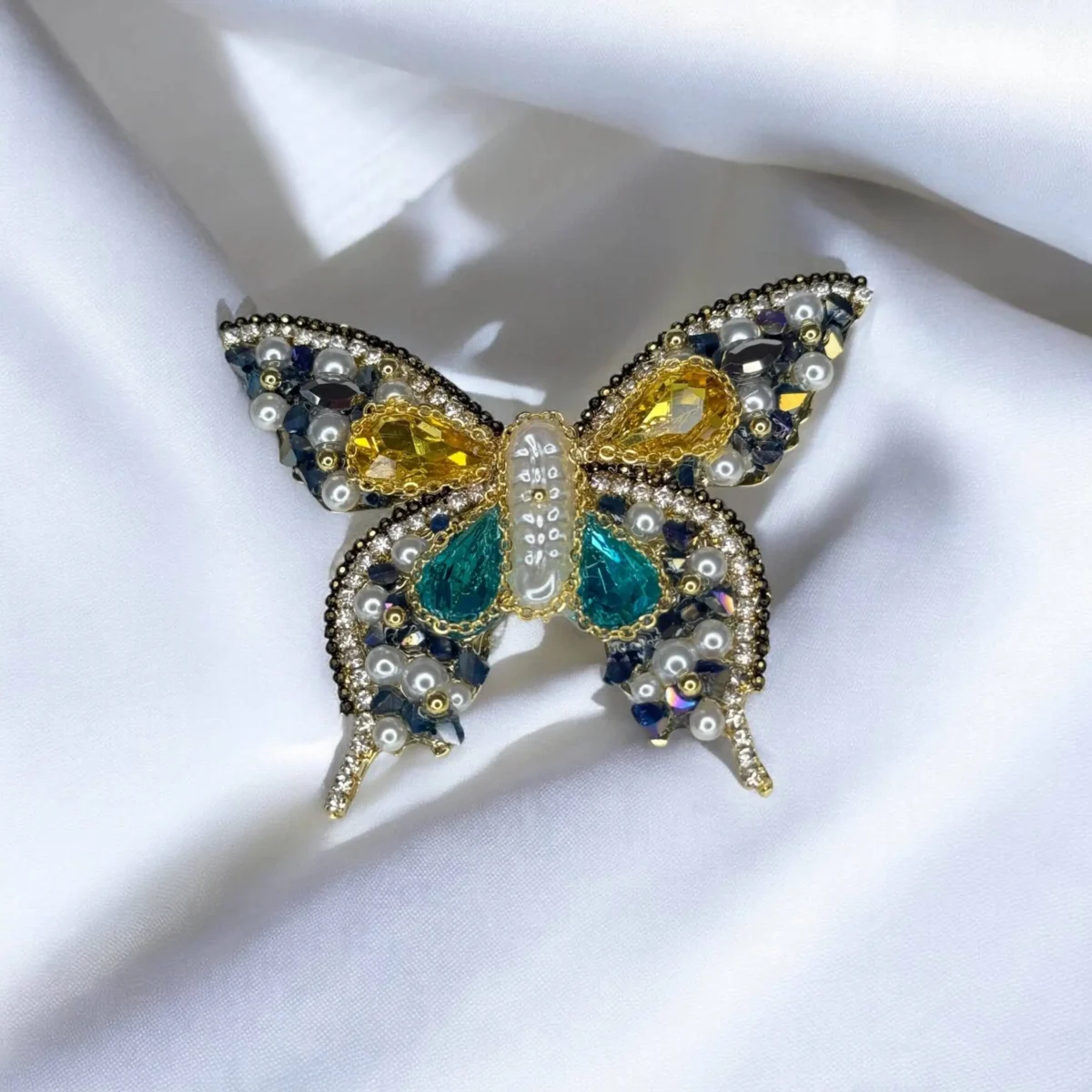 Broche Papillon Jaune et Emeraude
