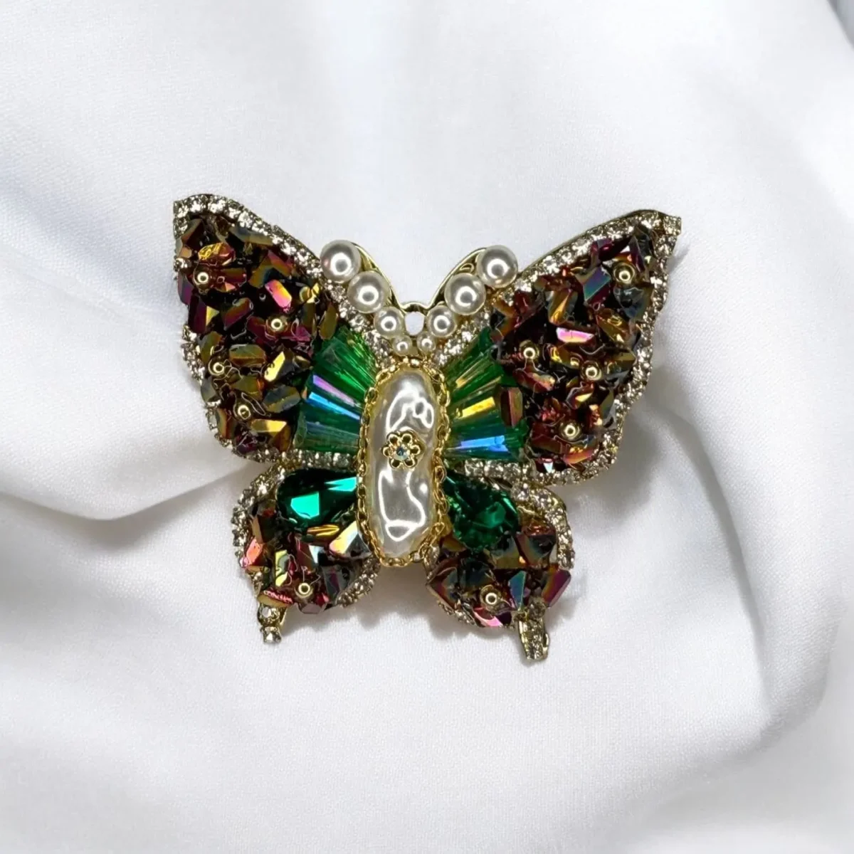 Broche Papillon Elégance Perlée