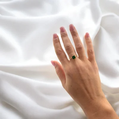 Bague carre chic