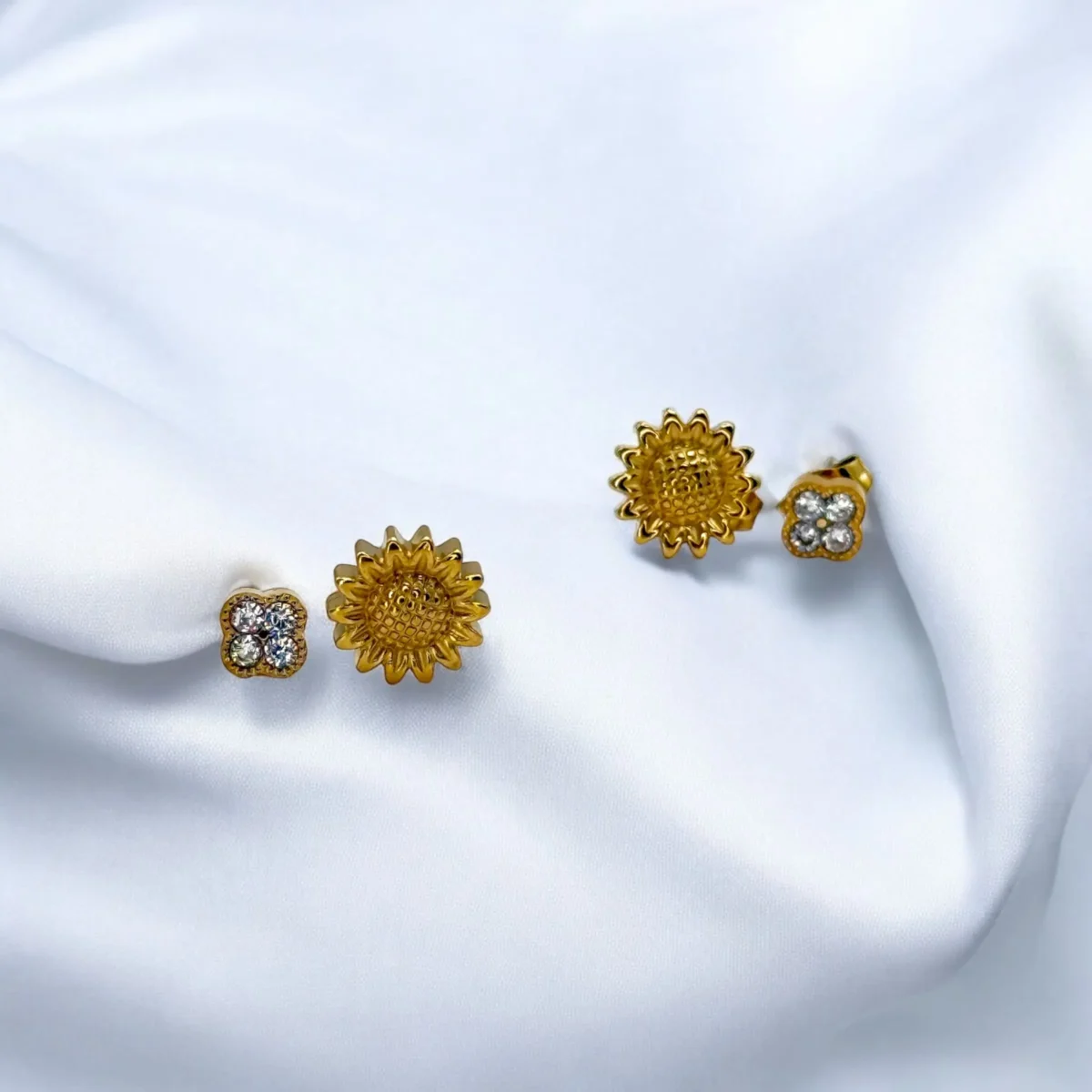 Boucle doreille set-puces trefle soleil