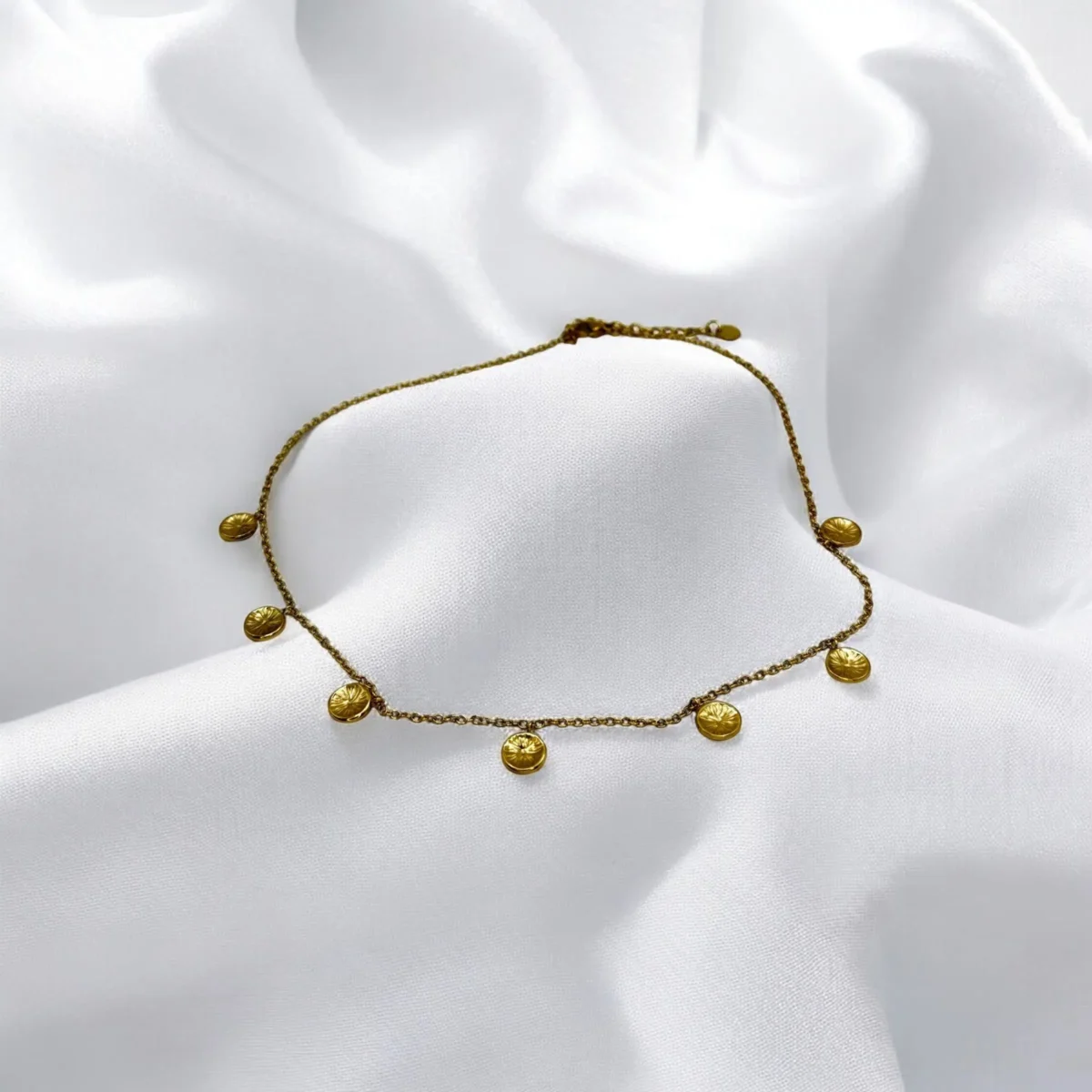 Collier floral incurvé doré