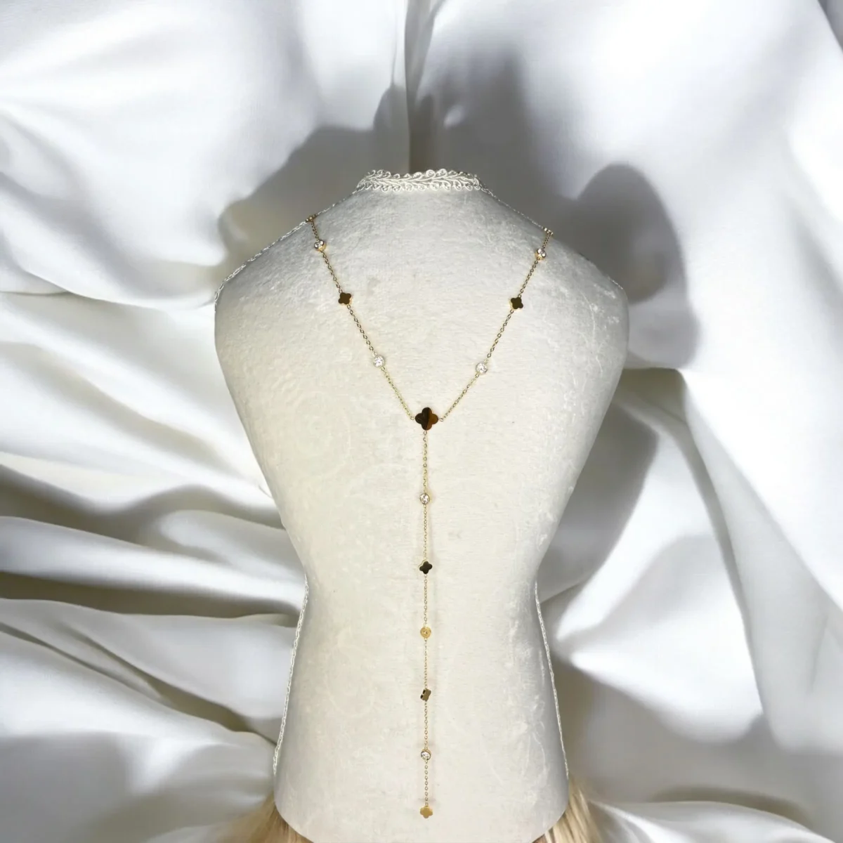 Collier sautoir trèfle mini strass