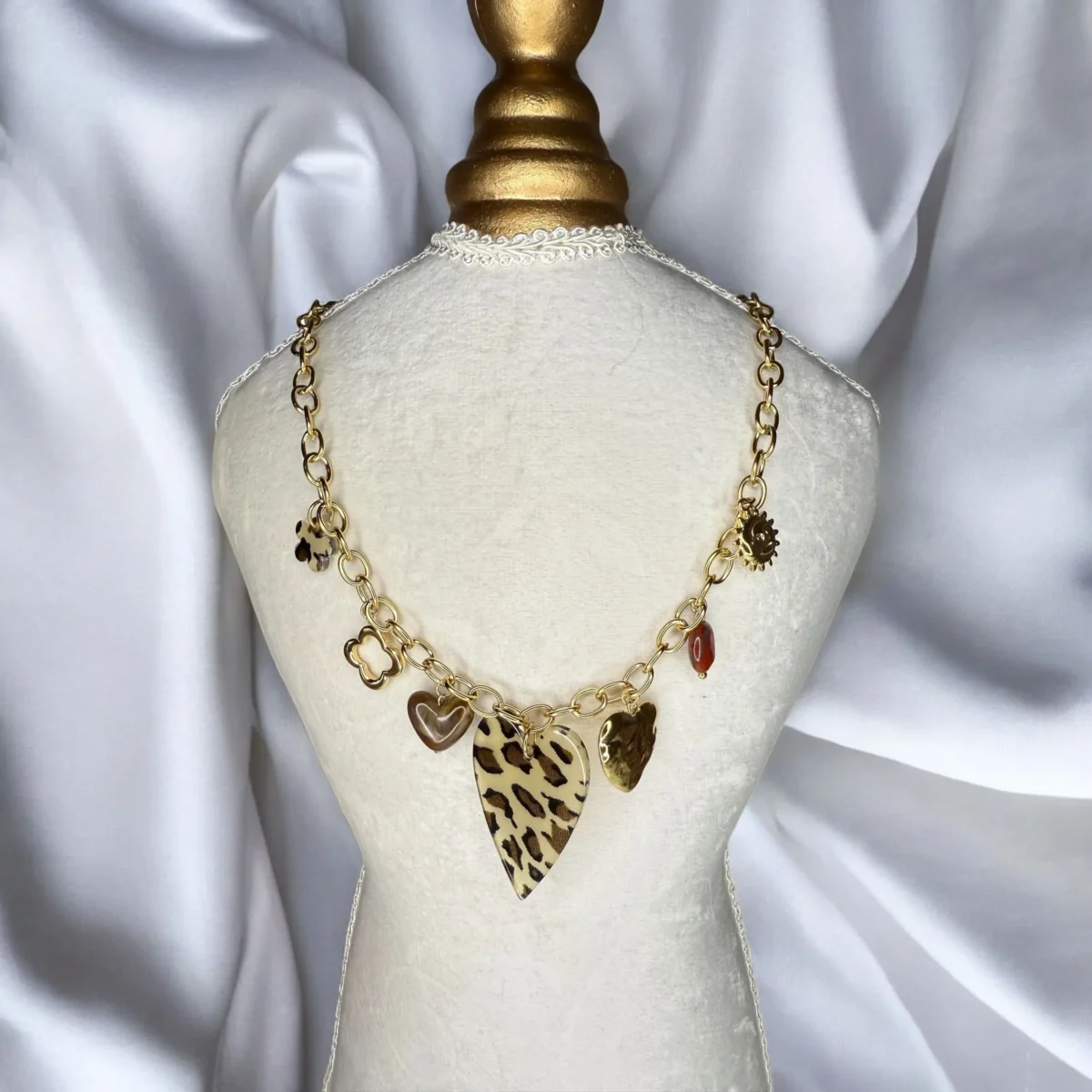 Collier panthere enchantee
