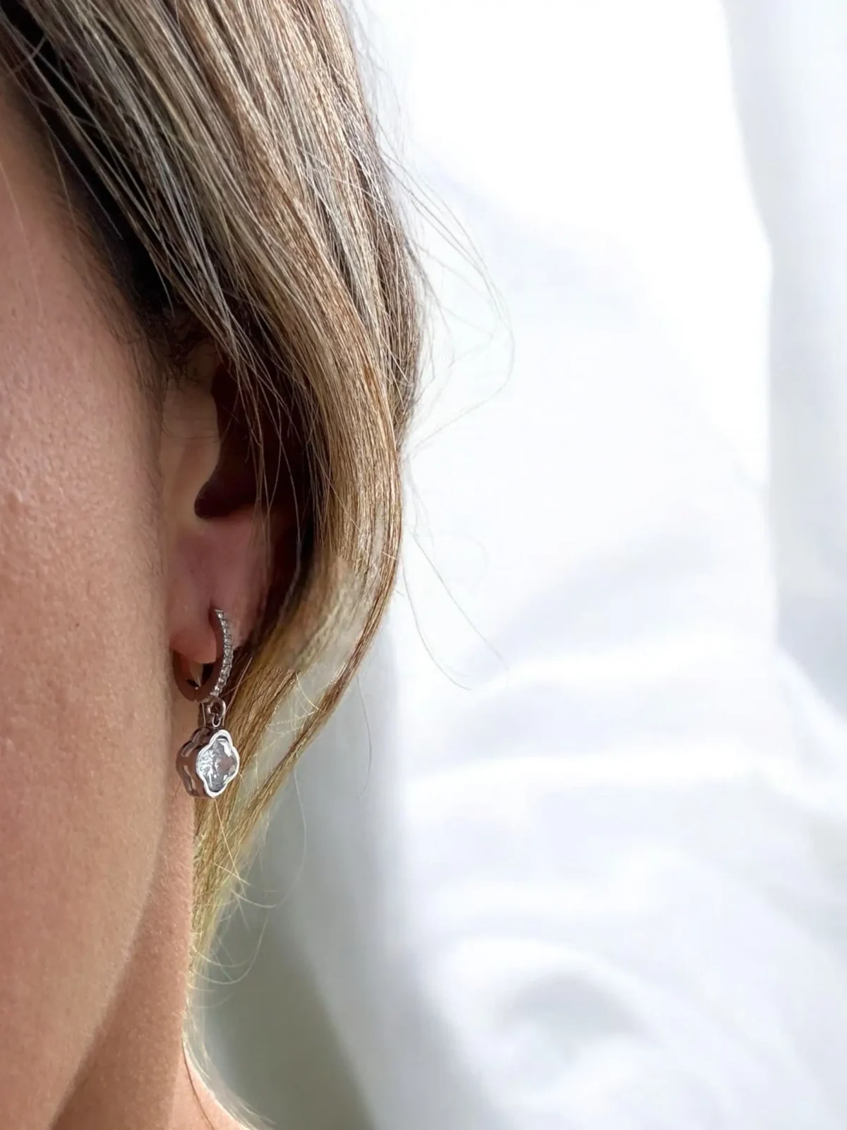 boucles d'oreilles trèfle argentées