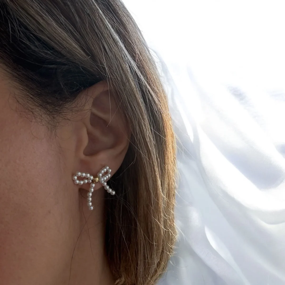 Boucles d'Oreilles Nœud Perlé Élégance