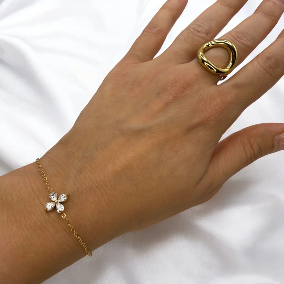 Bracelet Fleur Scintillante