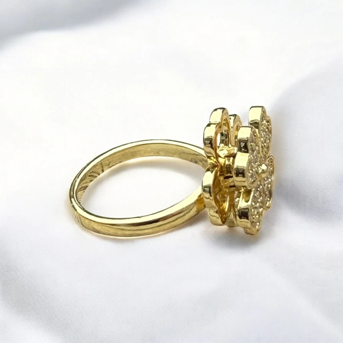 Bague trèfle à quatre feuilles plaqué or ajustable