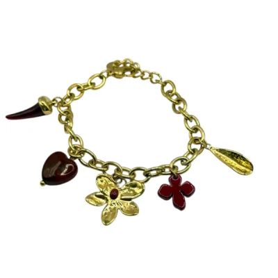 Bracelet breloques fleurs cœur bordeaux