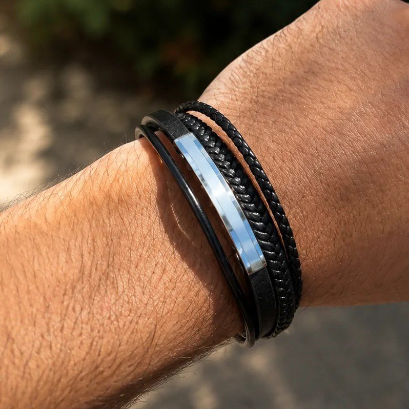 Bijoux en Acier Inoxydable 5 Bracelet homme en cuir et acier inoxydable porté au poignet