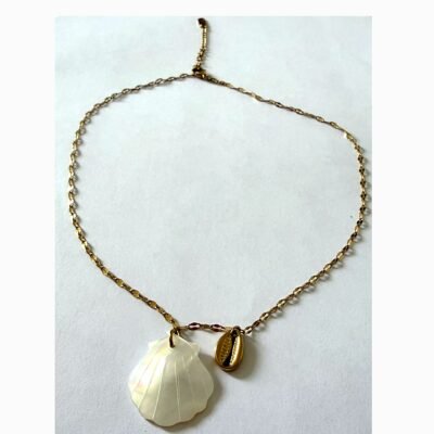 Collier Coquillage Nacre et Cauri Doré
