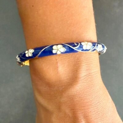 Bracelet Jonc Émaillé Bleu Marine Fleurs Blanches