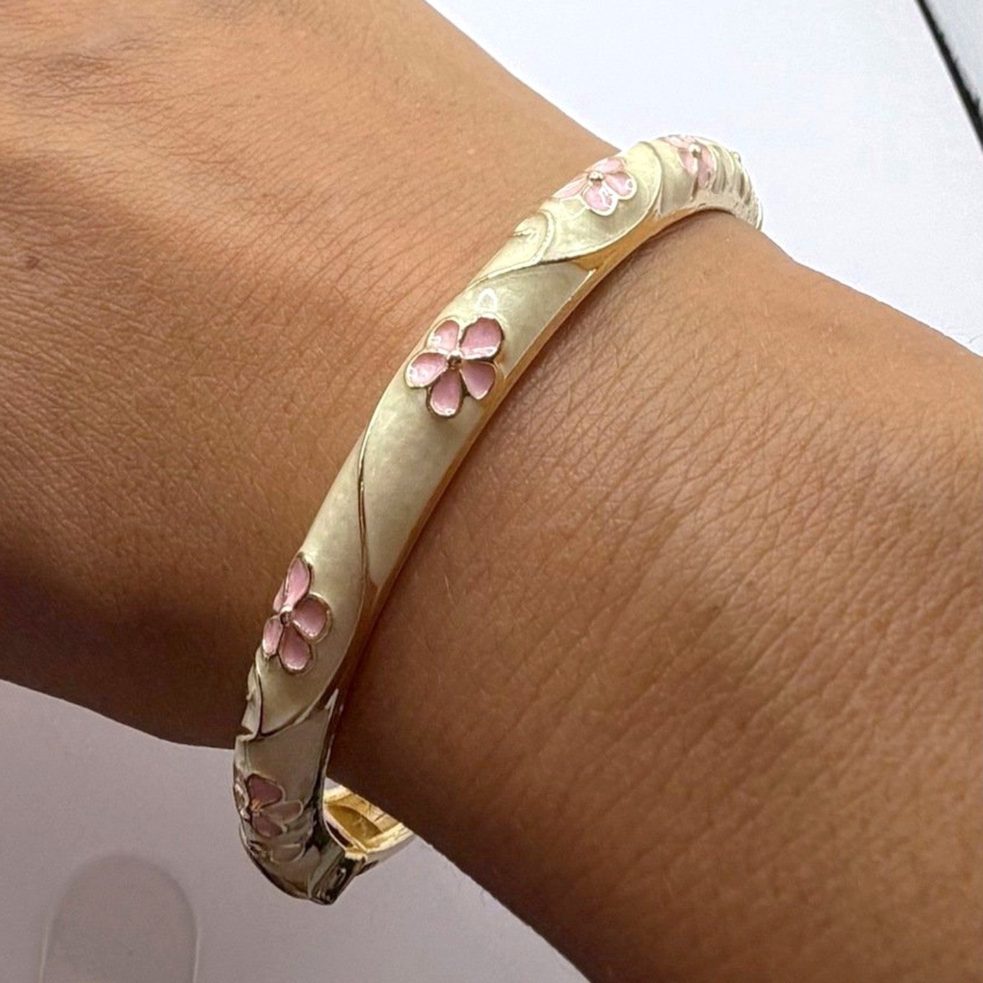 Bracelet Jonc Émaillé Fleurs Roses 1 Bracelet Jonc Émaillé Fleurs Roses
