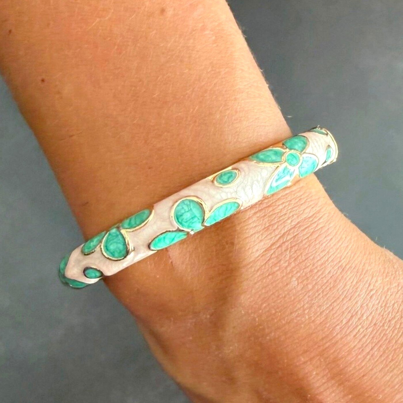 Bracelet Jonc Émaillé Vert d'Eau Fleurs 1 Bracelet Jonc Émaillé Vert d'Eau Fleurs