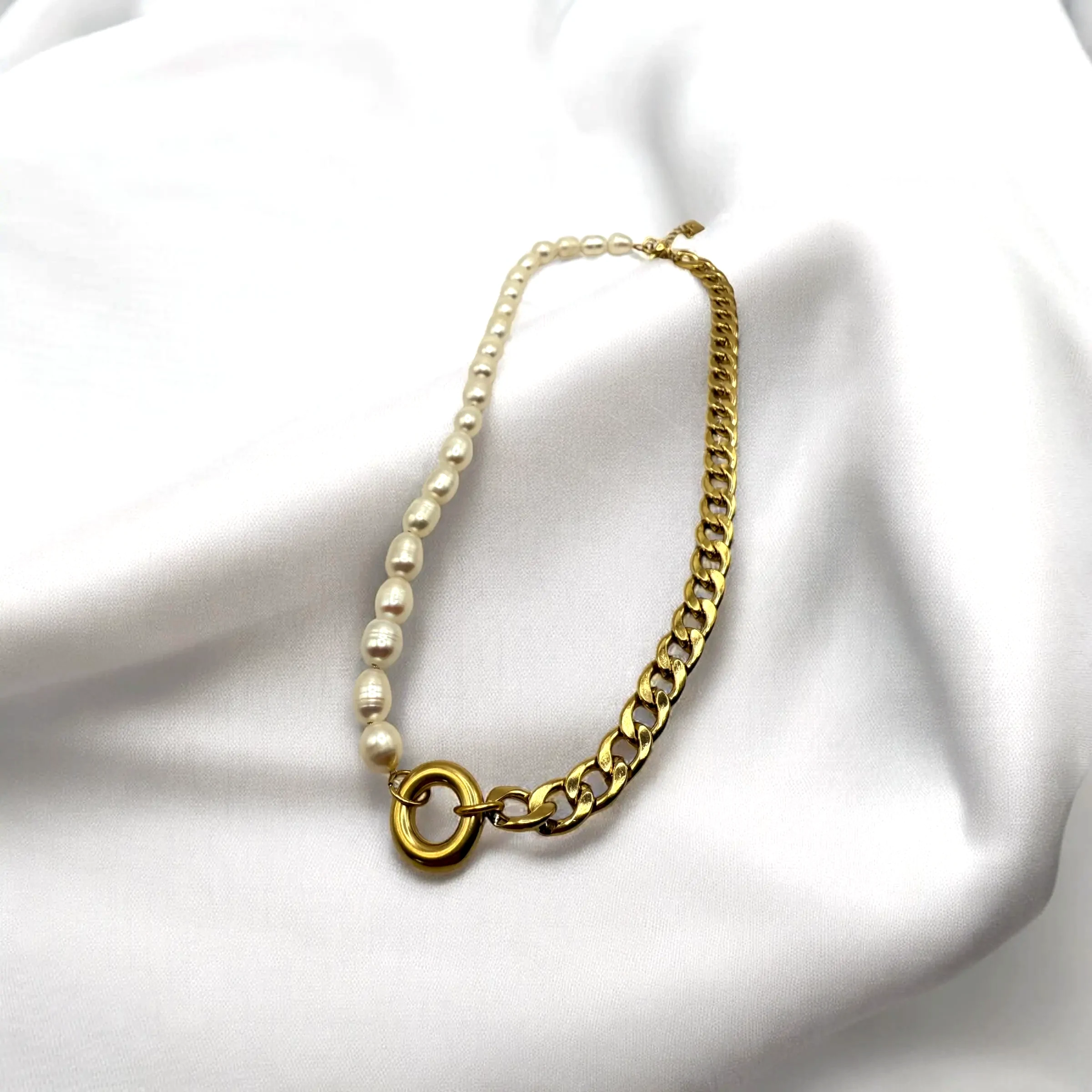 Collier Mi-Perles Mi-Chaîne Doré Femme 3 Collier Mi-Perles Mi-Chaîne Doré Femme – Image 3